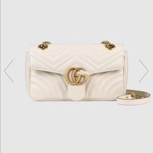 💎✨BEAUTIFUL✨💎 Gucci GG Marmont small matelassé shoulder bag Chain.